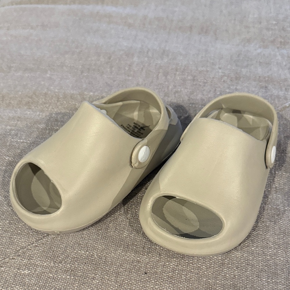 Koala Kids Cream Slip-On Sandals
